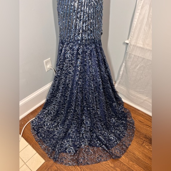 NWT Jovani Lace And Sequin Mermaid Gown - Picture 11 of 16